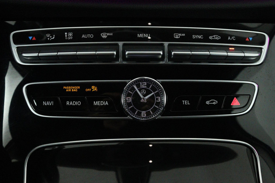 Mercedes-Benz E-Klasse 200 Business (SFEERVERLICHTING STOELVERWARMING, NAVIGATIE, CRUISE CONTROL, PARKEERSENSOREN) Mercedes-Benz E-Klasse 200 Business (SFEERVERLICHTING STOELVERWARMING, NAVIGATIE, CRUISE CONTROL, PARKEERSENSOREN)