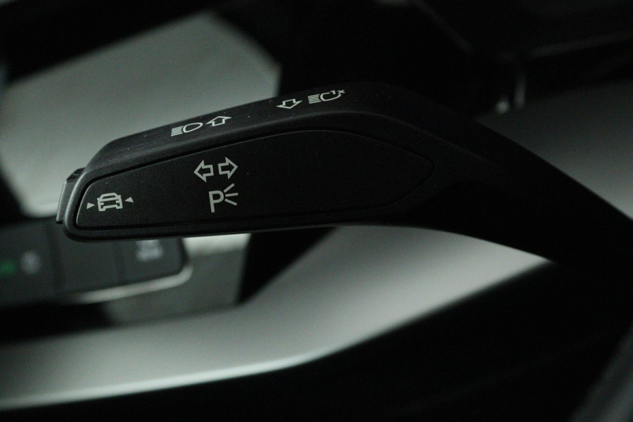 Audi A3 Sportback 30 TFSI Pro Line (DIGITALE COCKPIT, PARKEERSENSOREN, NAVIGATIE, LANE-ASSIST, NAVIGATIE) Audi A3 Sportback 30 TFSI Pro Line (DIGITALE COCKPIT, PARKEERSENSOREN, NAVIGATIE, LANE-ASSIST, NAVIGATIE)