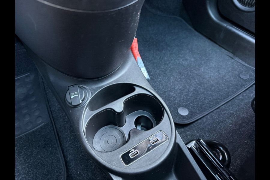 Fiat 500 1.0 Hybrid Sport - Navi - Climate - Panodak - Parkeerhulp - Org.NL