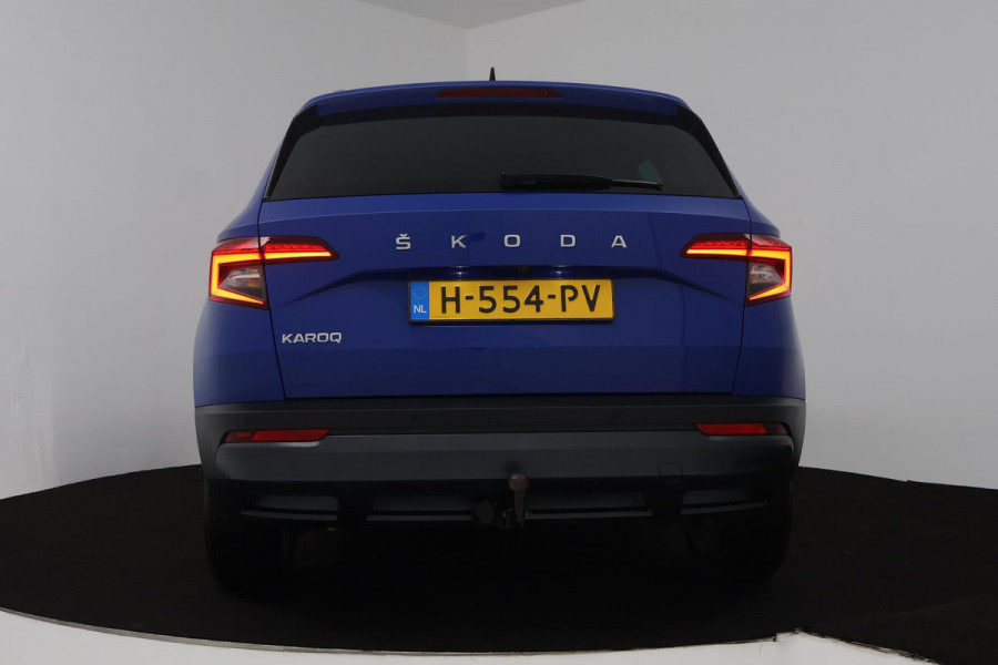 Škoda Karoq 1.5 TSI ACT Business Edition (TREKHAAK, STOELVERVARMING, ACHTERUITIJCAMERA, SFEERVERLICHTING, , NAVIGATIE, CAMERA)