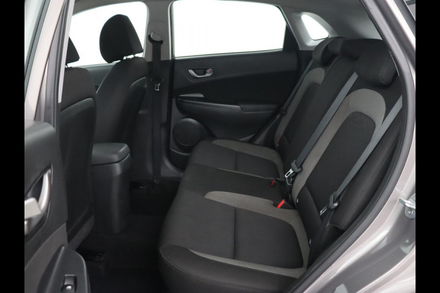 Hyundai Kona 1.0T Comfort | Camera | Carplay | Navigatie | Cruise control | Climate control | Parkeerhulp | DAB | 16'' lichtmetalen velgen