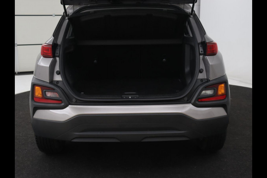 Hyundai Kona 1.0T Comfort | Camera | Carplay | Navigatie | Cruise control | Climate control | Parkeerhulp | DAB | 16'' lichtmetalen velgen