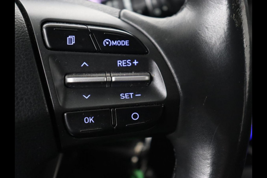 Hyundai Kona 1.0T Comfort | Camera | Carplay | Navigatie | Cruise control | Climate control | Parkeerhulp | DAB | 16'' lichtmetalen velgen