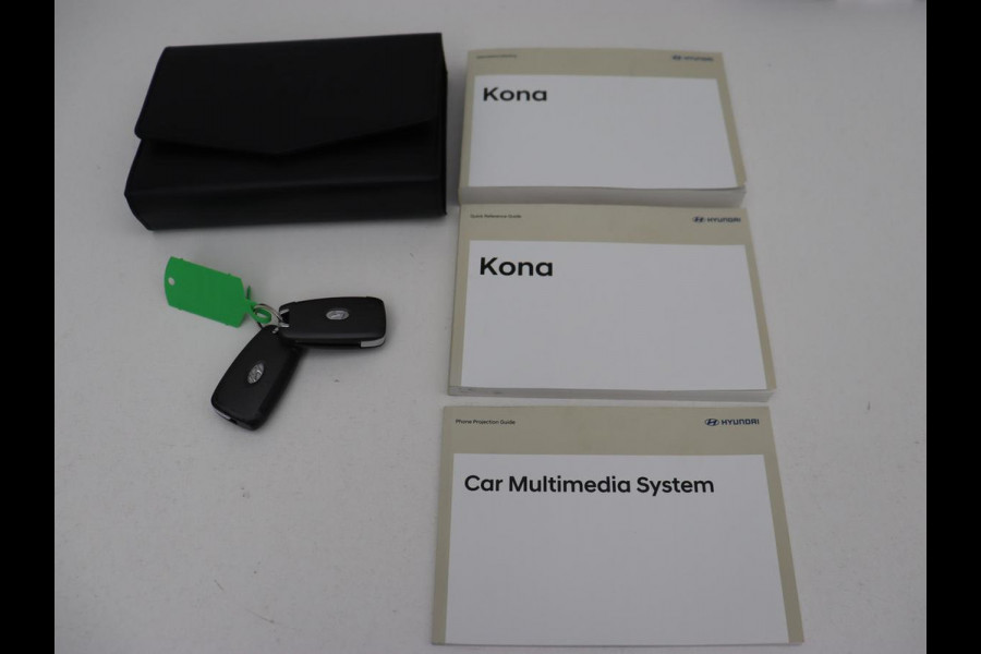 Hyundai Kona 1.0T Comfort | Camera | Carplay | Navigatie | Cruise control | Climate control | Parkeerhulp | DAB | 16'' lichtmetalen velgen