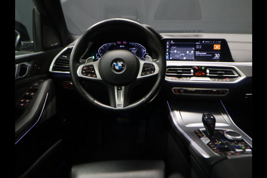 BMW X5 xDrive45e High Executive *WEEKAANBIEDINNG* [SCHUIFKANTELDAK, TREKHAAK INKLAPBAAR, MEMORY SEATS, HARMAN/KARDON, APPLE CARPLAY, ANDROID, 360 CAMERA, HEAD-UP, STUURVERWARMING, STOELVERWARMING, ADAPTIVE CRUISE, VOL LEDER