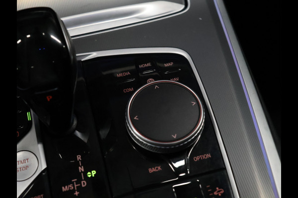 BMW X5 xDrive45e High Executive *WEEKAANBIEDINNG* [SCHUIFKANTELDAK, TREKHAAK INKLAPBAAR, MEMORY SEATS, HARMAN/KARDON, APPLE CARPLAY, ANDROID, 360 CAMERA, HEAD-UP, STUURVERWARMING, STOELVERWARMING, ADAPTIVE CRUISE, VOL LEDER