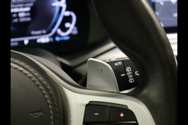 BMW X5 xDrive45e High Executive *WEEKAANBIEDINNG* [SCHUIFKANTELDAK, TREKHAAK INKLAPBAAR, MEMORY SEATS, HARMAN/KARDON, APPLE CARPLAY, ANDROID, 360 CAMERA, HEAD-UP, STUURVERWARMING, STOELVERWARMING, ADAPTIVE CRUISE, VOL LEDER