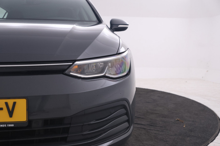 Volkswagen GOLF Variant 1.0 eTSI Life Business 110pk, Automaat, Apple carplay, Climate,