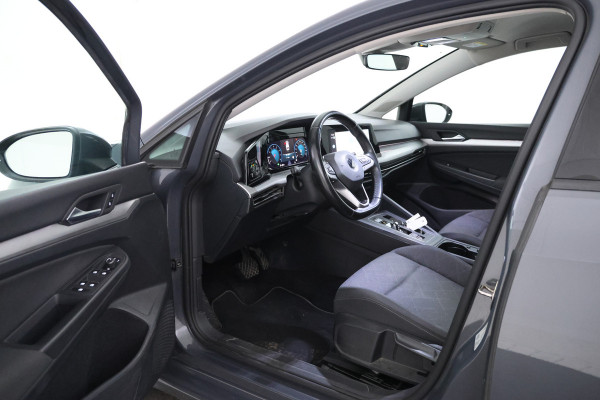 Volkswagen GOLF Variant 1.0 eTSI Life Business 110pk, Automaat, Apple carplay, Climate,
