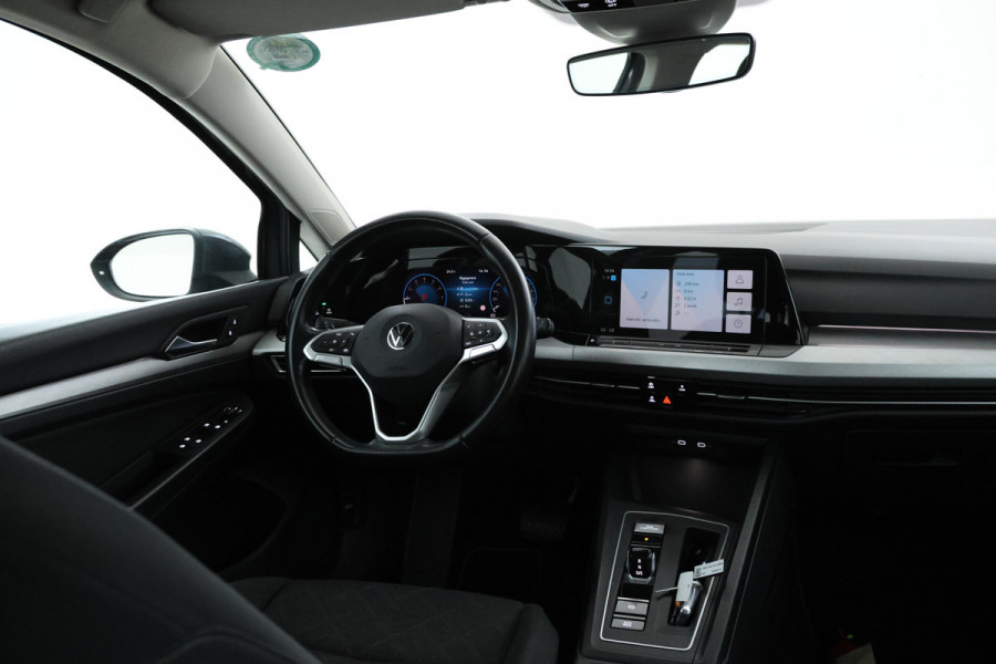 Volkswagen GOLF Variant 1.0 eTSI Life Business 110pk, Automaat, Apple carplay, Climate,