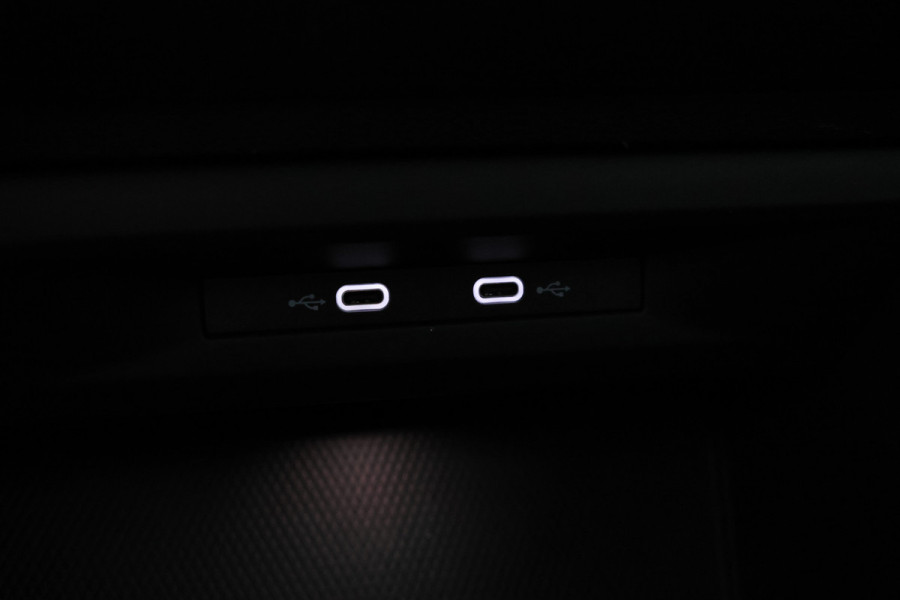 Volkswagen GOLF Variant 1.0 eTSI Life Business 110pk, Automaat, Apple carplay, Climate,