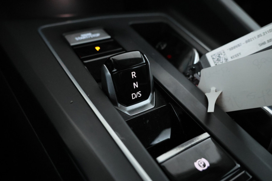 Volkswagen GOLF Variant 1.0 eTSI Life Business 110pk, Automaat, Apple carplay, Climate,