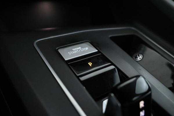 Volkswagen GOLF Variant 1.0 eTSI Life Business 110pk, Automaat, Apple carplay, Climate,