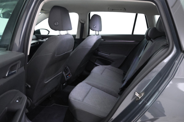 Volkswagen GOLF Variant 1.0 eTSI Life Business 110pk, Automaat, Apple carplay, Climate,
