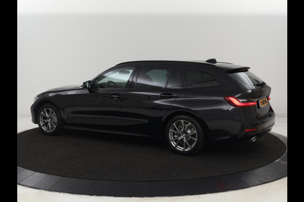 BMW 3-serie 330e Sport Line | Adaptive cruise | Stoelverwarming | Sportstoelen | Carplay | Sfeerverlichting | Live Cockpit | Navigatie | Half leder | DAB | Climate control | PHEV | Plug In
