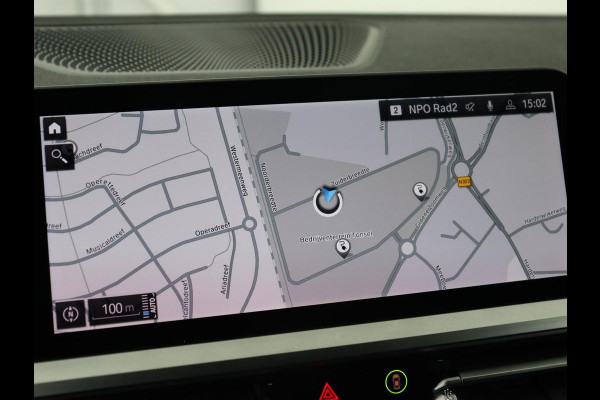 BMW 3-serie 330e Sport Line | Adaptive cruise | Stoelverwarming | Sportstoelen | Carplay | Sfeerverlichting | Live Cockpit | Navigatie | Half leder | DAB | Climate control | PHEV | Plug In