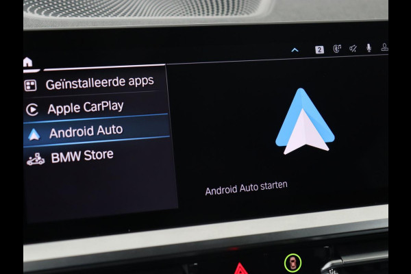 BMW 3-serie 330e Sport Line | Adaptive cruise | Stoelverwarming | Sportstoelen | Carplay | Sfeerverlichting | Live Cockpit | Navigatie | Half leder | DAB | Climate control | PHEV | Plug In