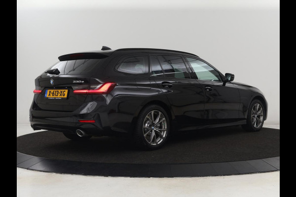 BMW 3-serie 330e Sport Line | Adaptive cruise | Stoelverwarming | Sportstoelen | Carplay | Sfeerverlichting | Live Cockpit | Navigatie | Half leder | DAB | Climate control | PHEV | Plug In