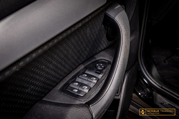 BMW X1 XDrive25e High Executive|LED|DealerOnd|Garantie BMW X1 XDrive25e High Executive|LED|DealerOnd|Garantie