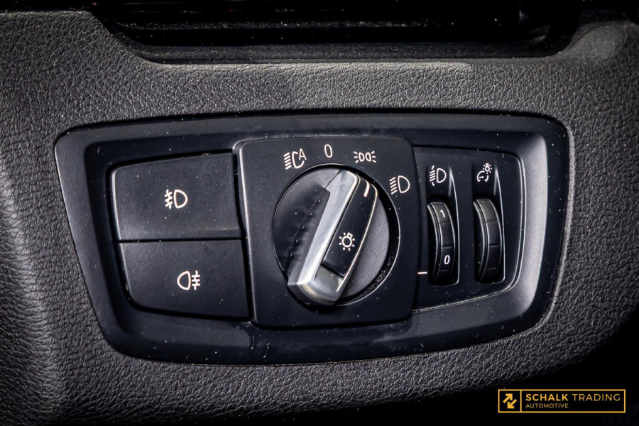 BMW X1 XDrive25e High Executive|LED|DealerOnd|Garantie BMW X1 XDrive25e High Executive|LED|DealerOnd|Garantie