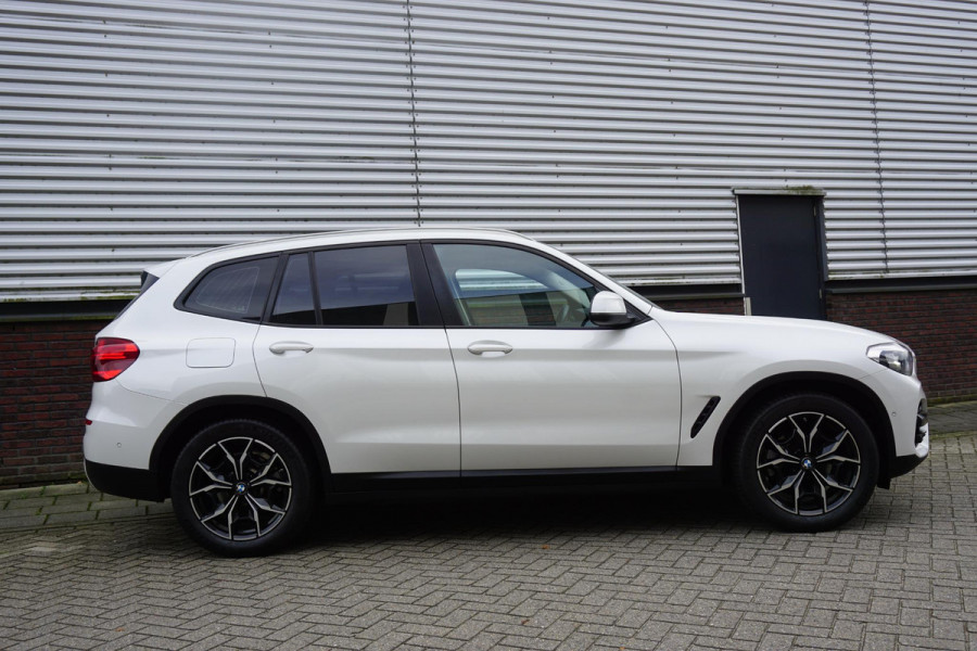 BMW X3 xDrive20i Executive Edition/Leer/Trekhaak/19Inch. /Dealeronderhouden.
