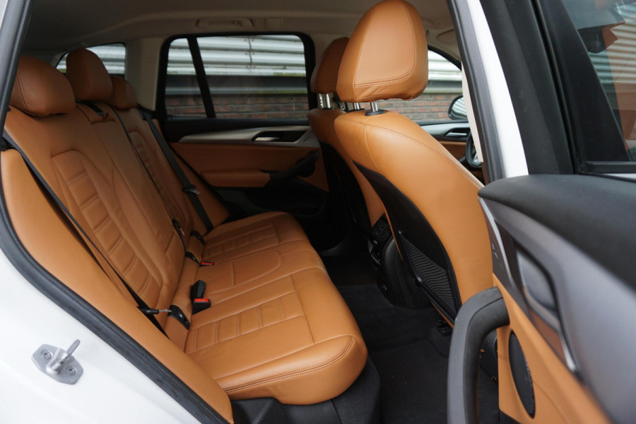 BMW X3 xDrive20i Executive Edition/Leer/Trekhaak/19Inch. /Dealeronderhouden.