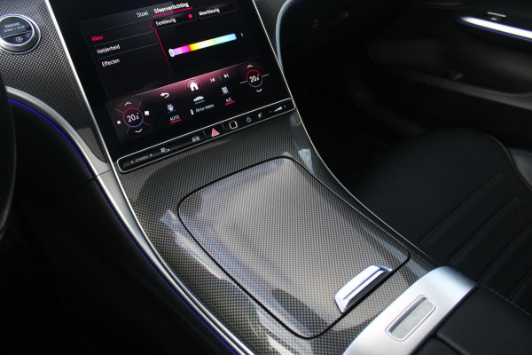 Mercedes-Benz C-Klasse 200 AMG Night | Pano | 360 | Memory | 19'' | Sfeerverlichting