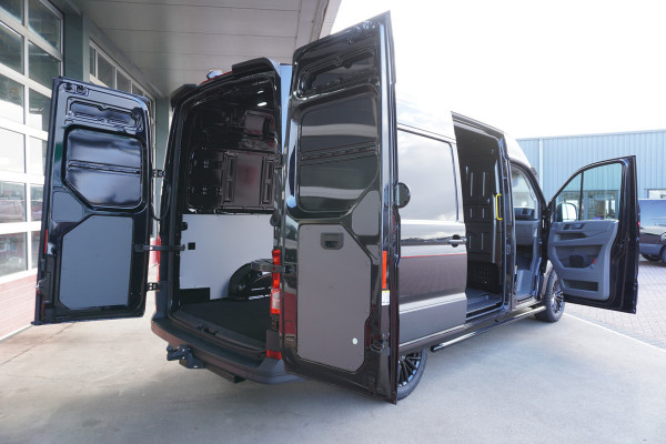 Volkswagen Crafter 30 2.0 TDI 140PK L3H3 Exclusive Automaat nr. V164 | Hero Edition | Airco | Cruise | Navi | trekhaak  | Camera