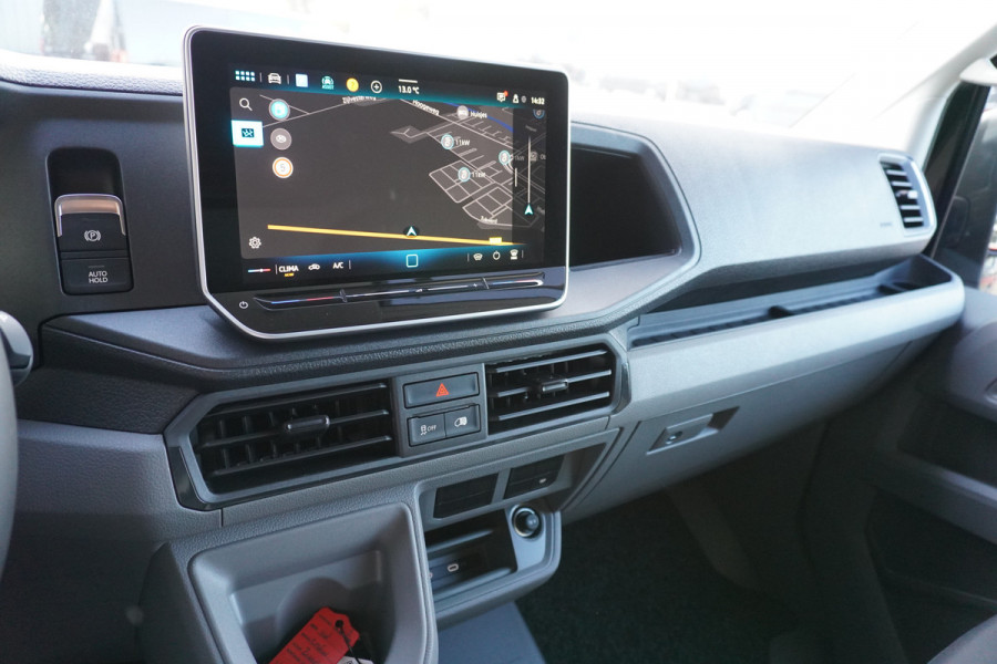 Volkswagen Crafter 30 2.0 TDI 140PK L3H3 Exclusive Automaat nr. V164 | Hero Edition | Airco | Cruise | Navi | trekhaak  | Camera