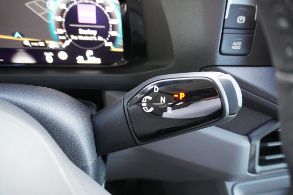 Volkswagen Crafter 30 2.0 TDI 140PK L3H3 Exclusive Automaat nr. V164 | Hero Edition | Airco | Cruise | Navi | trekhaak  | Camera