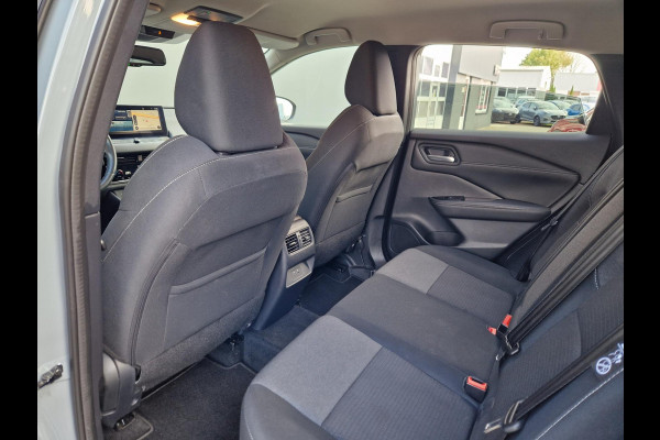 Nissan QASHQAI 1.3 MHEV N-Connecta /Nardogrijs /Winterpakket Nissan QASHQAI 1.3 MHEV N-Connecta /Nardogrijs /Winterpakket