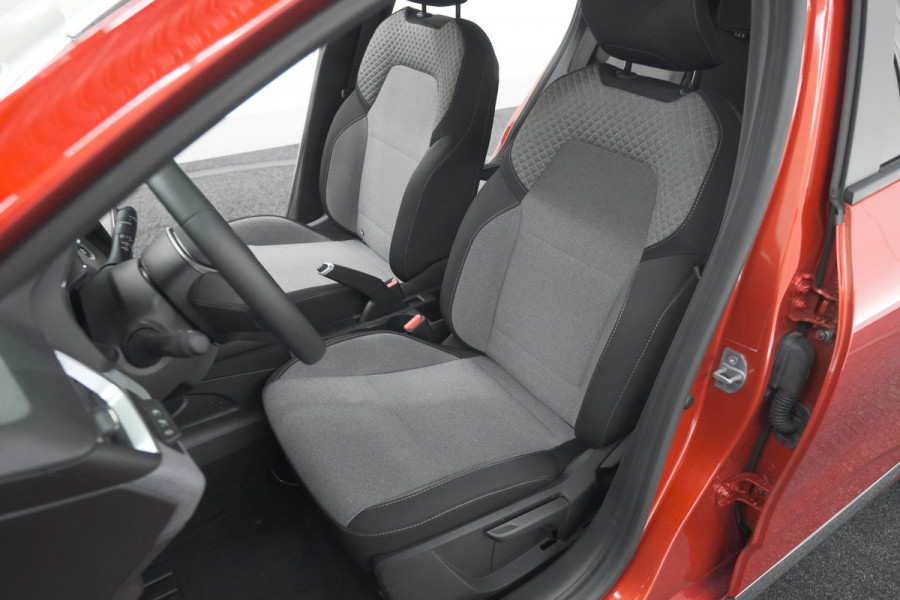 Renault Clio TCe 90 GPF evolution | Stoelverwarming | Parkeersensoren | Navigatie | Apple Carplay