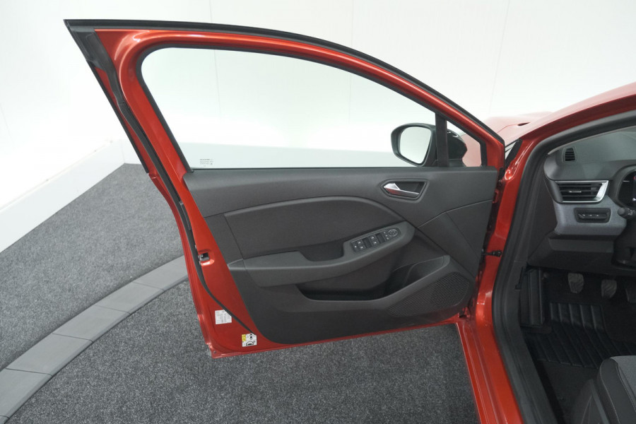Renault Clio TCe 90 GPF evolution | Stoelverwarming | Parkeersensoren | Navigatie | Apple Carplay