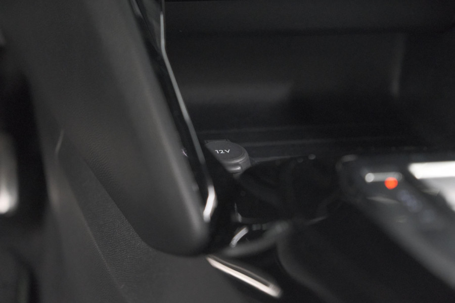 Peugeot 2008 PureTech 130 EAT8 GT | 360 Camera | Stoelmassage | Adaptieve Cruise Control | Dodehoekdetectie