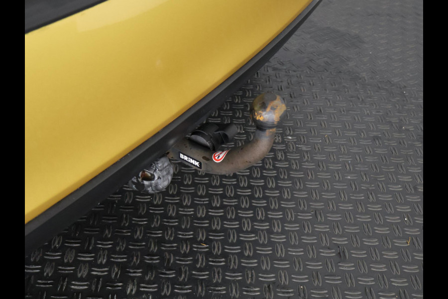 Toyota Yaris 1.5 HYBRID GOLD LIMITED EDITION.GARANTIE 8-2029 1e EIG.AFNEEMBARE TREKHAAK CLIMA. CRUISE. Toyota Yaris 1.5 HYBRID GOLD LIMITED EDITION.GARANTIE 8-2029 1e EIG.AFNEEMBARE TREKHAAK CLIMA. CRUISE.