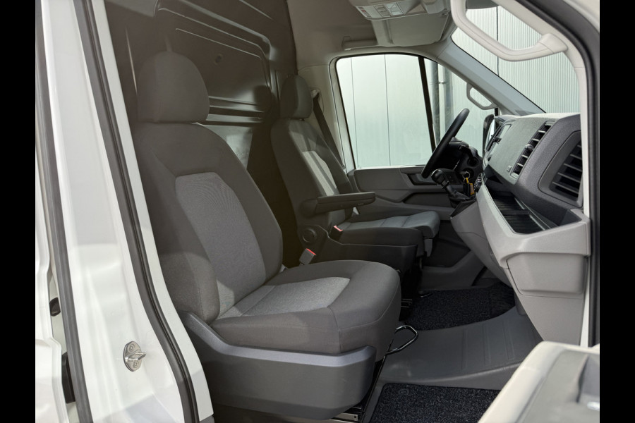 Volkswagen Crafter 35 2.0 TDI HIGHLINE+ / L3H3 / 750 KG DHOLLANDIA HYDR. LAADKLEP / AIRCO / CRUISE / NAVI / CAMERA / CARPLAY