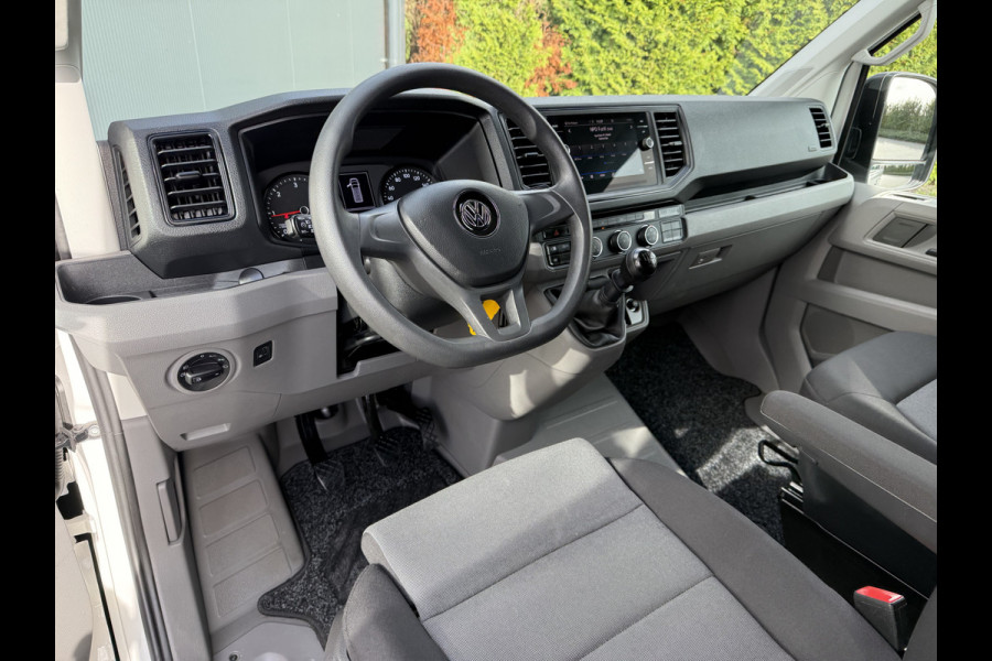 Volkswagen Crafter 35 2.0 TDI HIGHLINE+ / L3H3 / 750 KG DHOLLANDIA HYDR. LAADKLEP / AIRCO / CRUISE / NAVI / CAMERA / CARPLAY