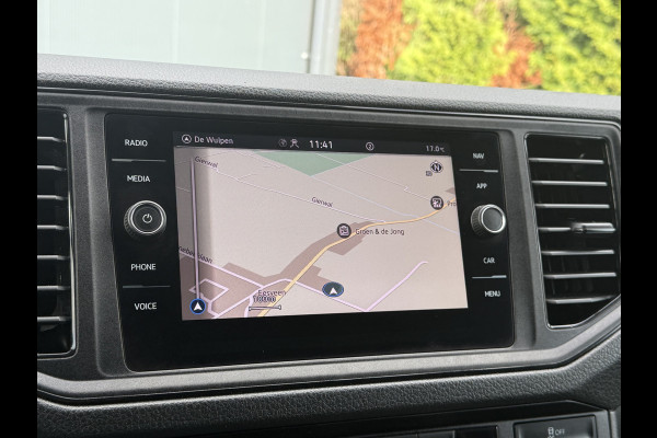 Volkswagen Crafter 35 2.0 TDI HIGHLINE+ / L3H3 / 750 KG DHOLLANDIA HYDR. LAADKLEP / AIRCO / CRUISE / NAVI / CAMERA / CARPLAY