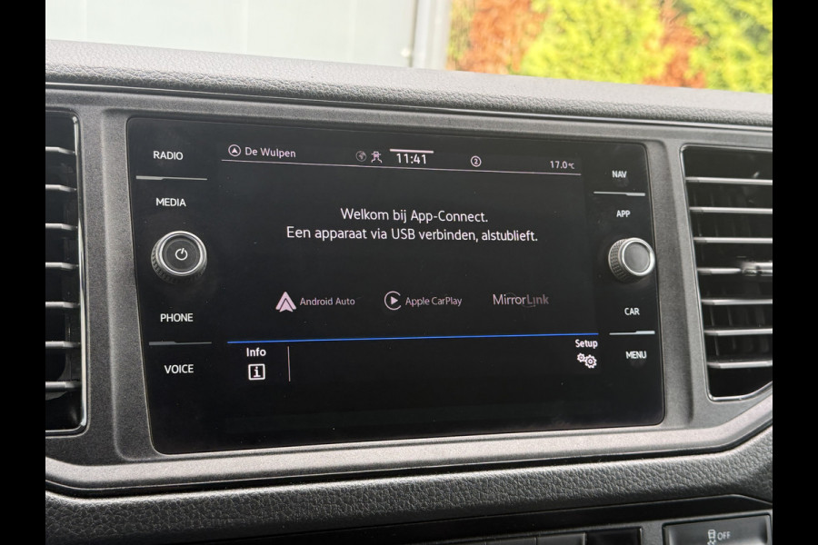 Volkswagen Crafter 35 2.0 TDI HIGHLINE+ / L3H3 / 750 KG DHOLLANDIA HYDR. LAADKLEP / AIRCO / CRUISE / NAVI / CAMERA / CARPLAY