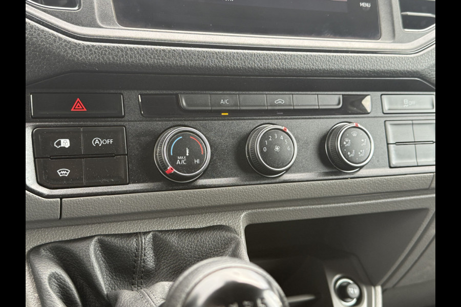 Volkswagen Crafter 35 2.0 TDI HIGHLINE+ / L3H3 / 750 KG DHOLLANDIA HYDR. LAADKLEP / AIRCO / CRUISE / NAVI / CAMERA / CARPLAY