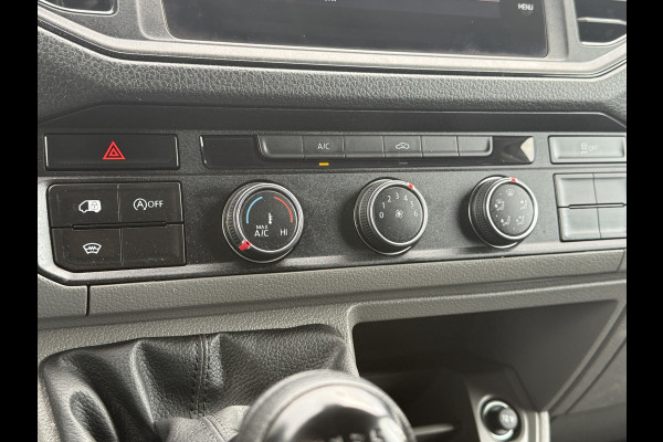 Volkswagen Crafter 35 2.0 TDI HIGHLINE+ / L3H3 / 750 KG DHOLLANDIA HYDR. LAADKLEP / AIRCO / CRUISE / NAVI / CAMERA / CARPLAY
