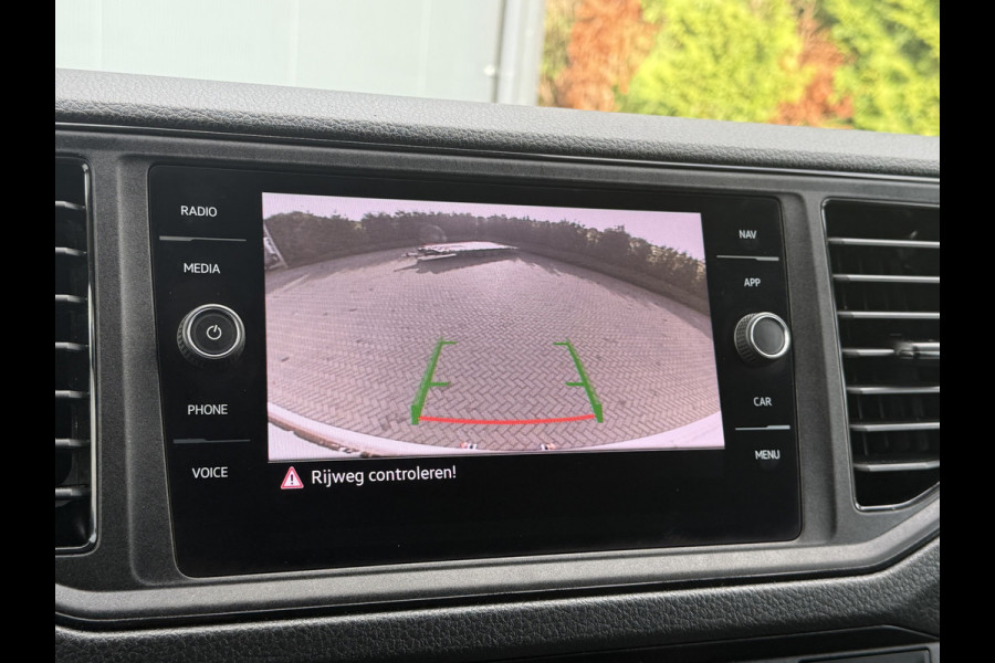 Volkswagen Crafter 35 2.0 TDI HIGHLINE+ / L3H3 / 750 KG DHOLLANDIA HYDR. LAADKLEP / AIRCO / CRUISE / NAVI / CAMERA / CARPLAY