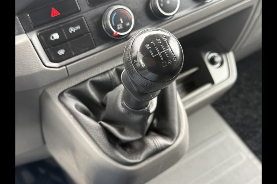 Volkswagen Crafter 35 2.0 TDI HIGHLINE+ / L3H3 / 750 KG DHOLLANDIA HYDR. LAADKLEP / AIRCO / CRUISE / NAVI / CAMERA / CARPLAY
