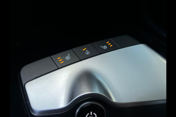 Kia Ev6 58 kWh NL-AUTO | NAVI | 1/2 LEDER Kia Ev6 58 kWh NL-AUTO | NAVI | 1/2 LEDER