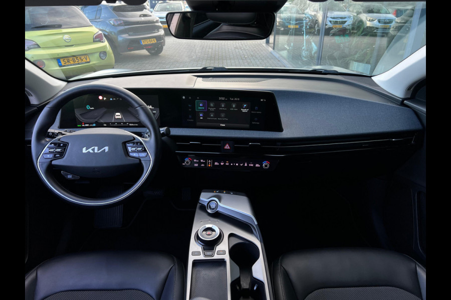 Kia Ev6 58 kWh NL-AUTO | NAVI | 1/2 LEDER Kia Ev6 58 kWh NL-AUTO | NAVI | 1/2 LEDER