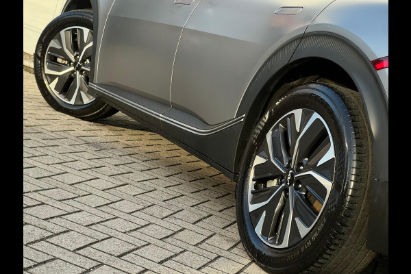 Kia Ev6 58 kWh NL-AUTO | NAVI | 1/2 LEDER Kia Ev6 58 kWh NL-AUTO | NAVI | 1/2 LEDER