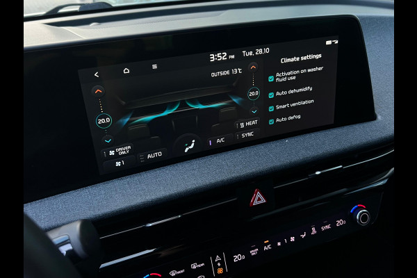 Kia Ev6 58 kWh NL-AUTO | NAVI | 1/2 LEDER Kia Ev6 58 kWh NL-AUTO | NAVI | 1/2 LEDER