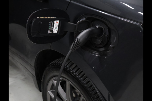 Land Rover Range Rover Velar 2.0 P400e R-Dynamic HSE *WEEKAANBIEDING* [SCHUIFKANTELDAK, STOELMASSAGE, TREKHAAK AFNEEMBAAR, MEMORY SEATS, APPLE CARPLAY, ANDROID, MERIDIAN SOUND, OFFROAD MODE, 360 CAMERA, VOL LEDER, ADAPTIVE CRUISE, STOELVERWARMI