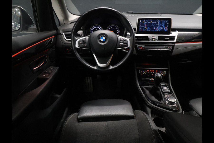 BMW 2 Serie Gran Tourer 218i 7p. Executive Edition [7-ZITS, TREKHAAK AFNEEMBAAR, HEAD-UP, PDC ACHTER, LEDVERLICHTING, BLUETOOTH, ELEKTRISCHE ACHTERKLEP, 6-BAK, CRUISE, CLIMATE, NIEUWSTAAT]