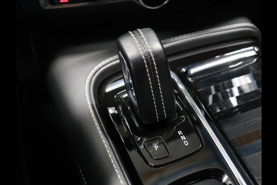 Volvo V60 2.0 T6 Recharge AWD R-Design [MEMORY SEATS, APPLE CARPLAY, ANDROID, CAMERA, ADAPTIVE CRUISE, VOL LEDER, CLIMATE, NIEUWSTAAT]